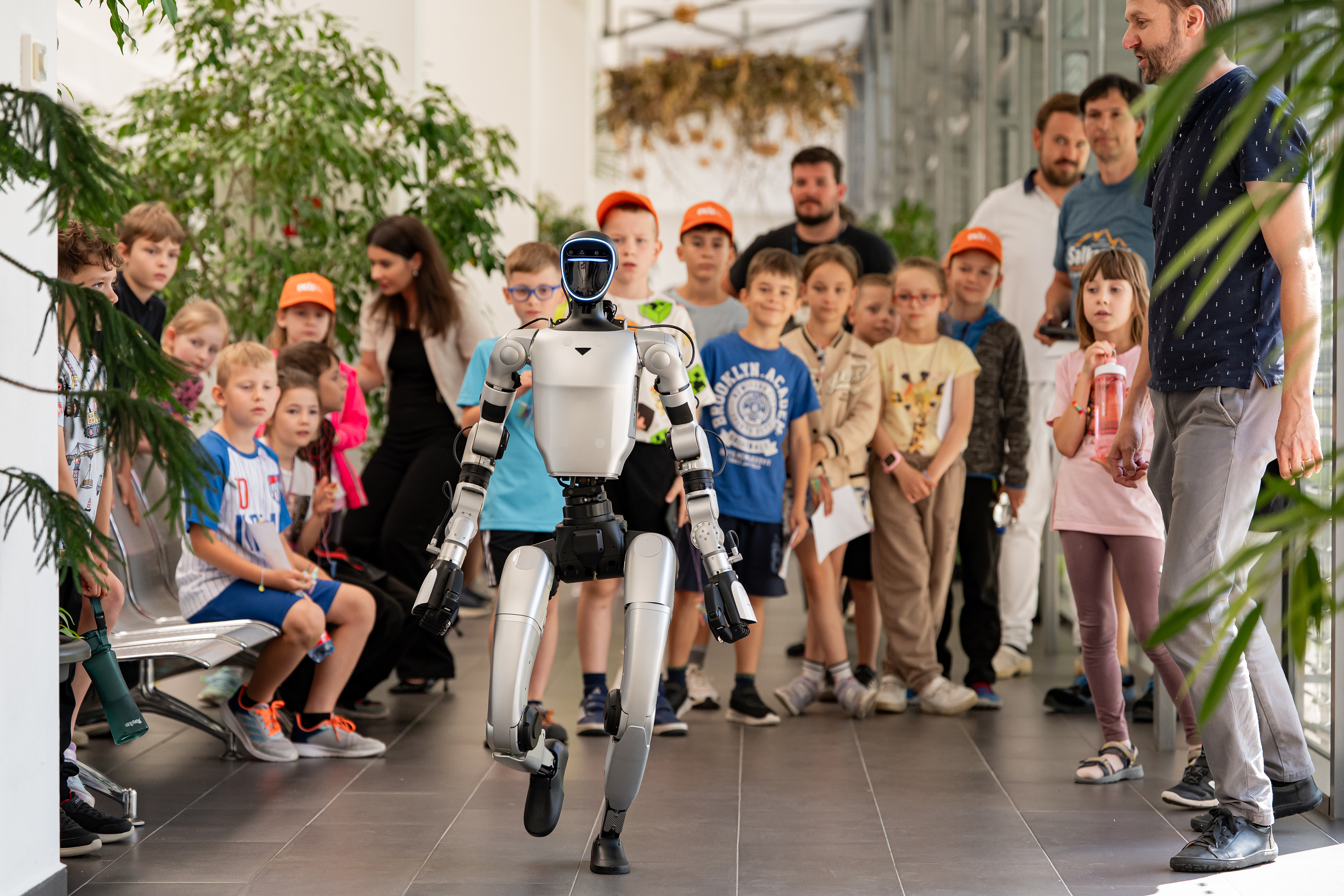 Technická fakulta SPU predviedla humanoidného robota